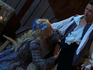 Tanya Tate es una actriz profesional y su papel por hoy es ser una