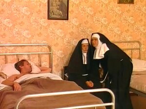 A estas dos monjas les gusta esa polla dura