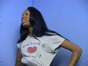 Mamadas en Gloryhole - Chica sexy chupando polla 4