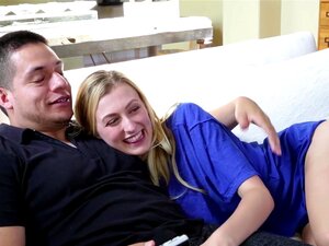 La impresionante Alexa Grace obtiene lo que quiere, después de que