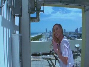 Maia Davis - ¡Gracias con esa chica de culo!