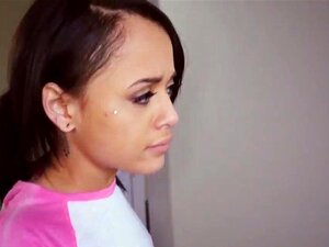 Holly Hendrix Cutie repite la experiencia