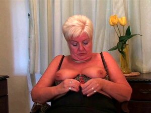 Las abuelas británicas quieren que las veas mientras se masturban