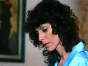 Fetiche de madrastras en un triángulo sucio con sus hijastros