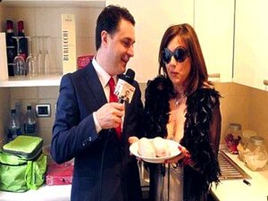 La Ama Divina Klelia destruye y cocina un par de bolas para Andrea