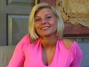 Jenny!Ex modelo de sexy tv sentada