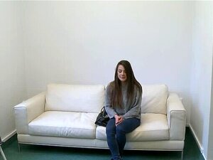 Follada dura en el escritorio con una minx italiana