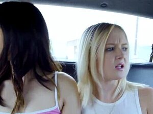 Jules Jordan - Las zorras lindas Natalia Queen y Harmony Wonder son