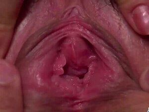 Escenas calientes de porno sucio junto a la sirvienta japonesa, Anna