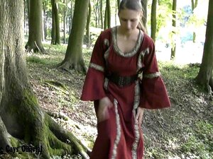 ¡Follada caliente en el mercado vikingo! Gorda vikinga embarazada