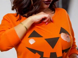 ¡Halloween con la madrastra italiana, me gustaría follarme a