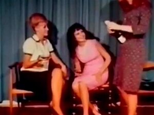 ¡Mira a tres chicas sexys ahora! - Jugando, Vintage, Porno de Cuerpo