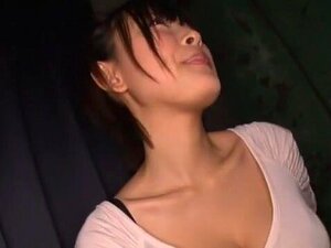 La puta japonesa más caliente Yuzu Ogura en una escena increíble de