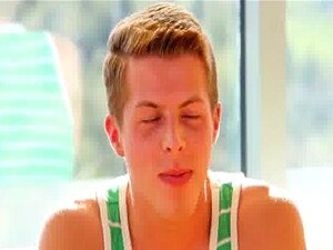 GayCastings Linda chica de Dallas está tratando de entrar en el porno
