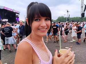 Chica del Festival Follada Duro en Autocaravana!!! Doble CORRIDA a