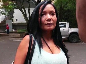 BANGBROS - El BangBus en Colombia se folla a una MILF latina de gran