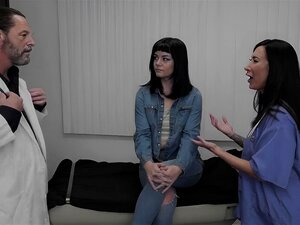 Pervertido BWC doctor se folla a paciente ninfómana en la sala
