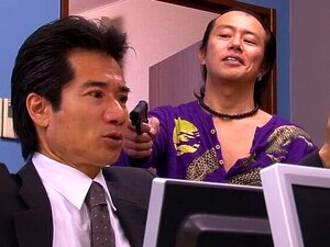 Miho Ashina en la historia del lado del investigador de la policía