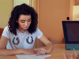 Linda linda follada por el abuelo con gran polla se corre en su boca