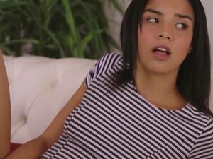 ¡Mírala dormir ahora! - Hermanastra, Nuez Porno Morena