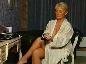 MILF - Alexis Capaldi Boudoir Pamper