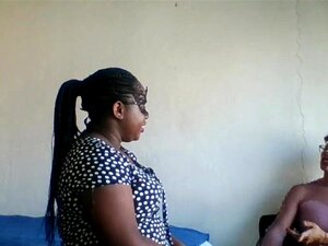 Directora de casting femenina seduce a sudafricano negro