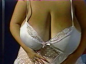 ¿Buscas un masaje con una madura, BBW y grandes tetas? Ven a ver a