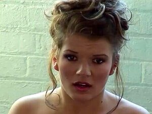 HIJASTRO Y PADRASTRO EN UN TRÍO MMF RUDO CON LA MILF CLAUDIA