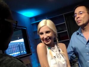 Piper Perri se folla una polla negra para su carrera