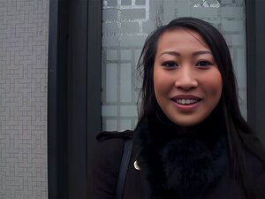 Una polla hace felices a dos chicas