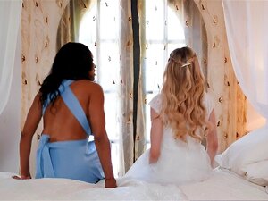 LEZ BE BAD-La Novia Furiosa Aiden Ashley Eyacula De Sexo Duro Con