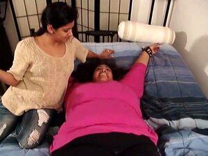 Cosquillas en pies grandes