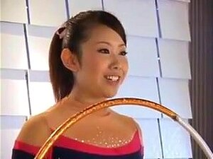 Chica talentosa elige porno en lugar de gimnasia,