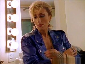 La estrella porno más caliente Misty Rain en una increíble escena de