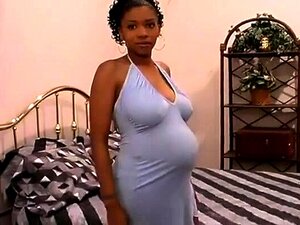Enfermeras maduras con fetiche de tetas grandes se masturban para