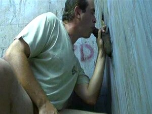 Porno hardcore gay de gloryhole y pajas gay sucias 23