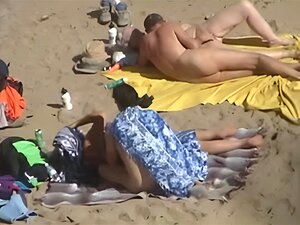 2 parejas playa. 2 parejas playa