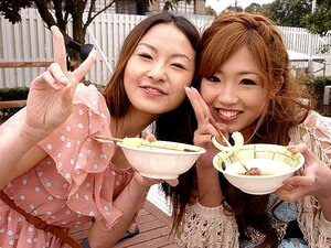 Una fiesta en la piscina se puso interesante más allá de las