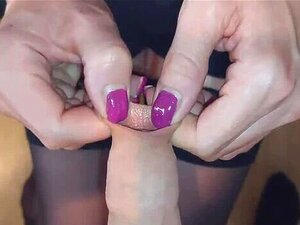 Guía erótica: Complacer un pene incircunciso (Tiempo de ordeñar)