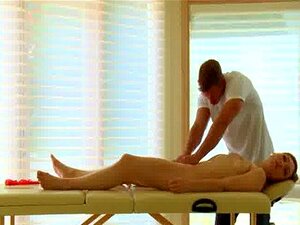 Masaje de follada caliente de Lily Lebeau