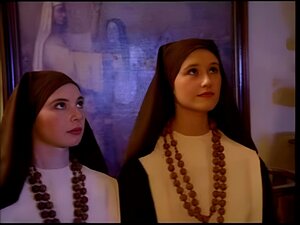 Dos Monjas Complaciendo A Su padrastro, En Todos Los Sentidos