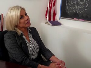 AuntJudysXXX - La sucia profesora mayor Payton Hall le enseña a su