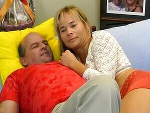 MILF rubia por primera vez Porno
