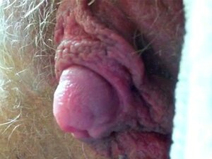 LittleKissMuffin: Bombeó mi clítoris. LittleKissPumped Mi clítoris