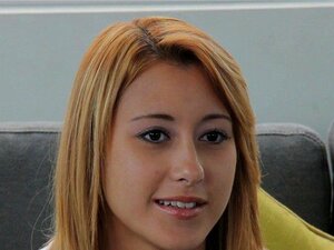 CastingCouch-X en HD - Marina Angels se folla por primera vez en