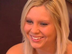 Bellezas rubias bisexuales follan en swingers XXX, realidad