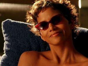 Halle Berry - Swordfish