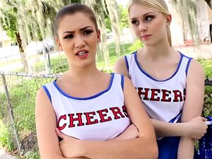 Cuties animadoras reales montan polla y se facializan en hd