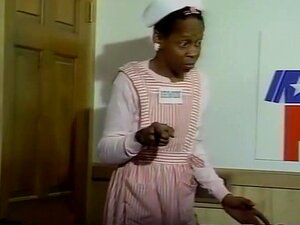 La estrella porno loca Ariel Knight en un clip vintage cachondo,