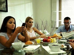 Olivia Nice - Tetas Grandes en Acción